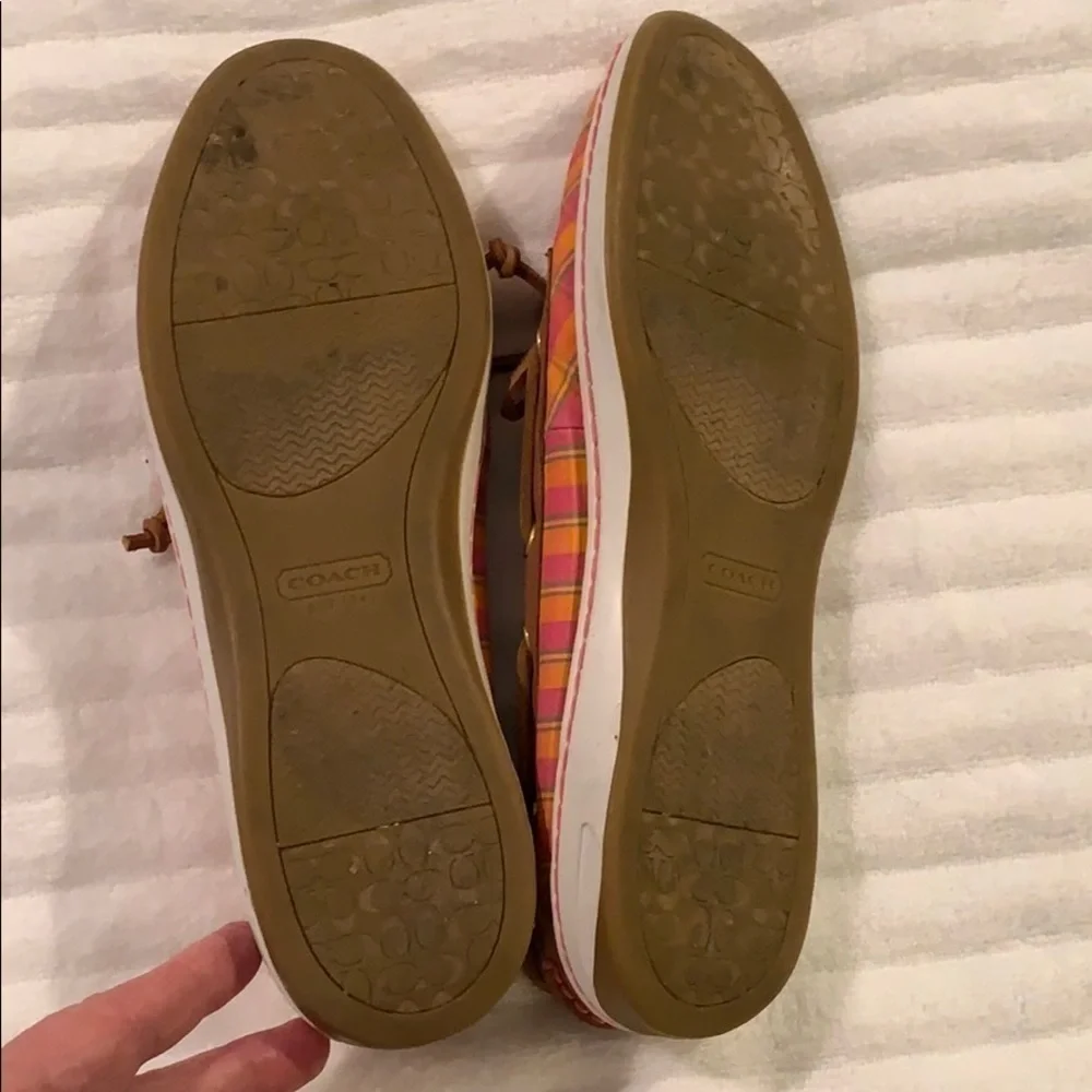 Coach Women’s top sliders. Size 9M. Fun colors!​​​​​​​​​​​​​​​​​​​​​​